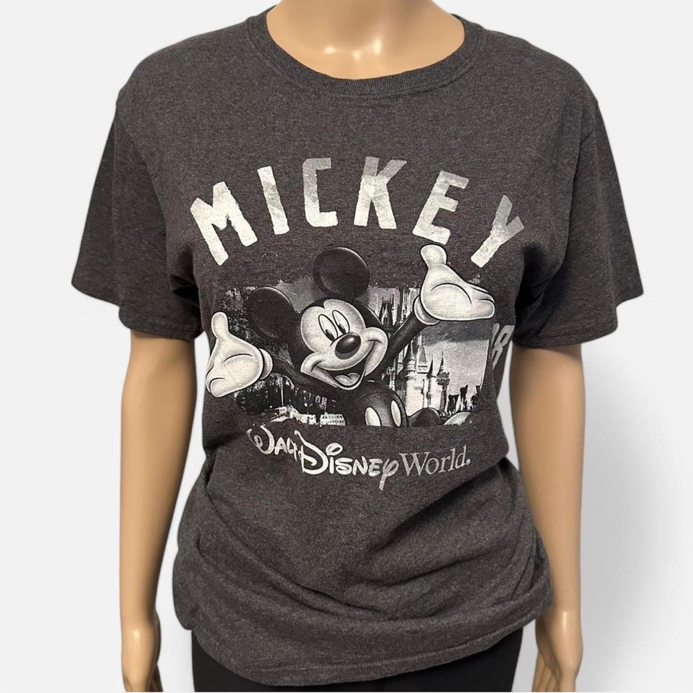Walt Disney World Mickey Mouse 1928 Graphic Tee Men’s Small